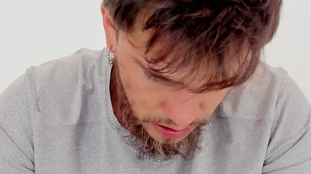Beard xox online show from October 2025 09:05:01 PM
