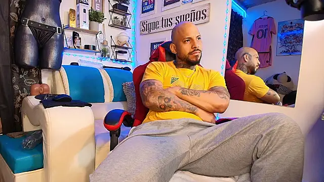 Leenar Key online show from February 2026 11:54:01 AM