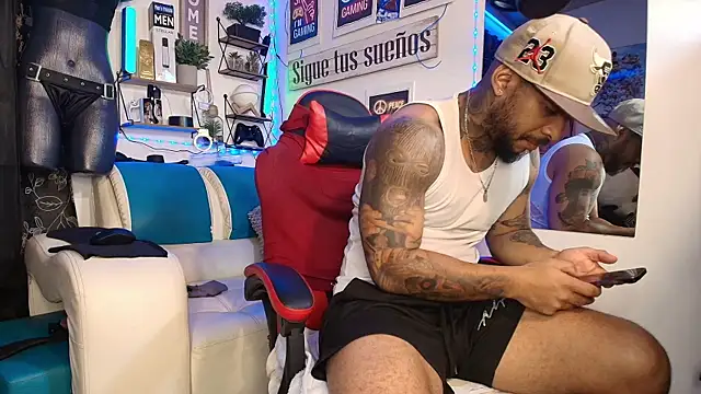 Leenar Key online show from February 2026 12:54:01 AM