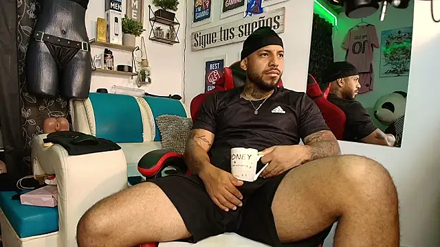 Leenar Key online show from February 2026 08:10:02 AM