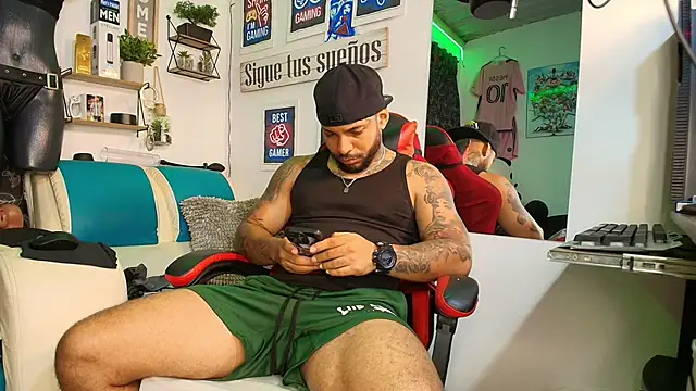 Leenar Key online show from February 2026 12:43:01 AM