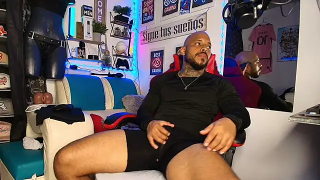 Leenar Key online show from February 2026 09:59:01 PM