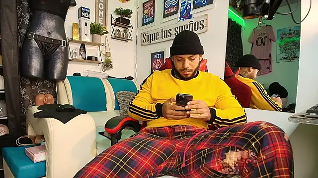 Leenar Key online show from February 2026 10:32:01 AM