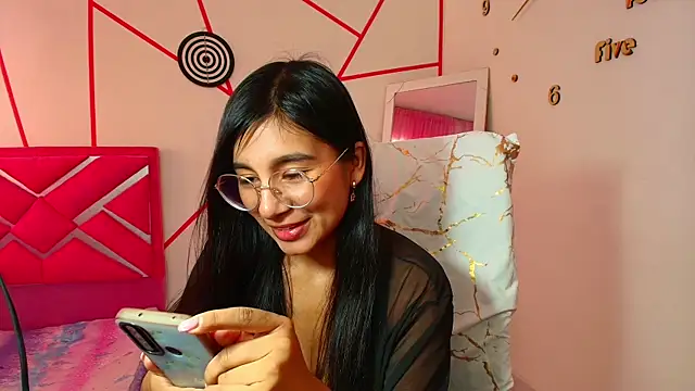Snapshot of _Jessi29_ chatting on January 2025 07:39:02 PM  Jessi29  online show from January 2025 07:39:02 PM
