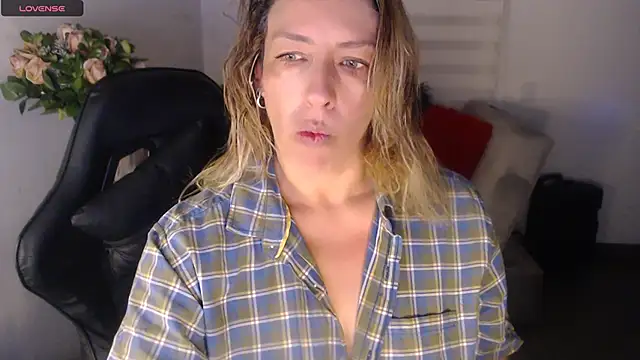 steisyhills online show from March 2025 10:15:02 AM
