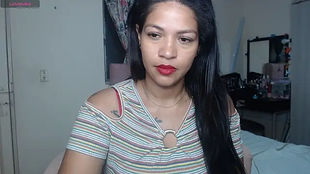Snapshot of makennaa_ chatting on July 2026 10:14:01 AM makennaa online show from July 2026 10:14:01 AM