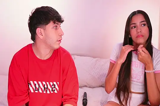 Snapshot of Nicky_and_Blake chatting on February 2025 09:10:01 PM Nicky and Blake online show from February 2025 09:10:01 PM