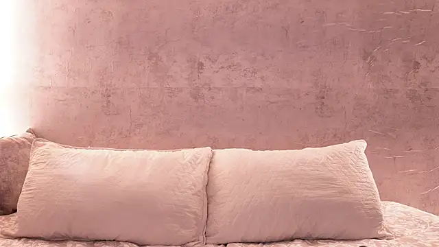 Snapshot of Nicky_and_Blake chatting on October 2025 06:42:01 PM Nicky and Blake online show from October 2025 06:42:01 PM