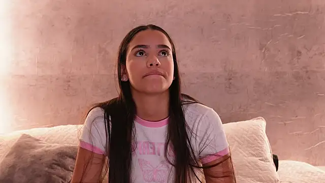 Snapshot of Nicky_and_Blake chatting on September 2025 05:37:01 PM Nicky and Blake online show from September 2025 05:37:01 PM