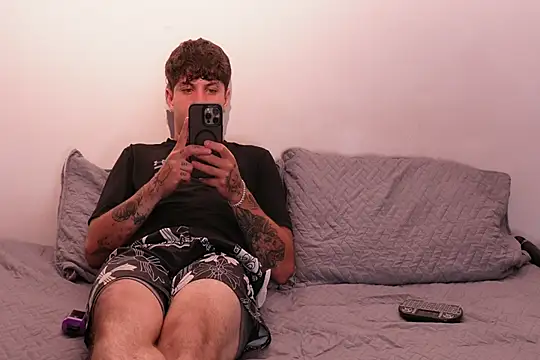 Snapshot of Nicky_and_Blake chatting on March 2025 09:48:01 PM Nicky and Blake online show from March 2025 09:48:01 PM