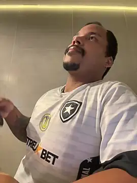 Ale Mineiro online show from May 2026 03:34:01 AM
