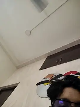 Snapshot of king_boy chatting on November 2025 07:50:02 PM king boy online show from November 2025 07:50:02 PM