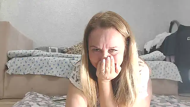 Vika  online show from October 2025 04:35:01 AM