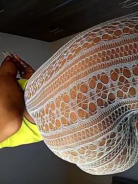 Pretty tiffany online show from December 2025 06:01:02 AM