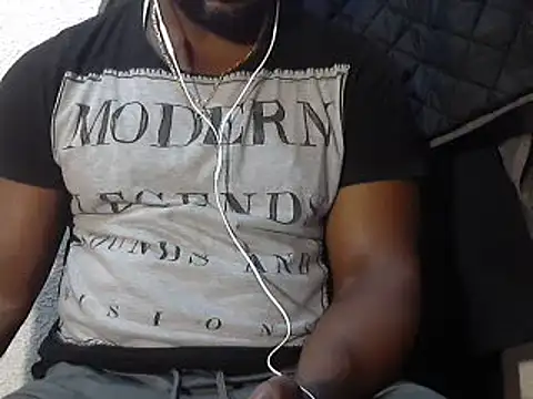 Snapshot of mmoiblack chatting on March 2025 07:53:01 PM mmoiblack online show from March 2025 07:53:01 PM