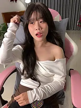 Snapshot of -rosiie- chatting on January 2025 06:21:01 PM -rosiie- online show from January 2025 06:21:01 PM