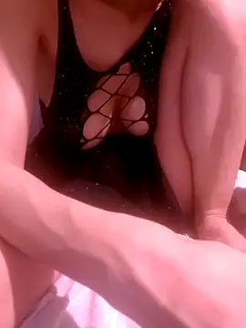 Snapshot of xaleyna36 chatting on February 2025 11:44:01 PM xaleyna36 online show from February 2025 11:44:01 PM