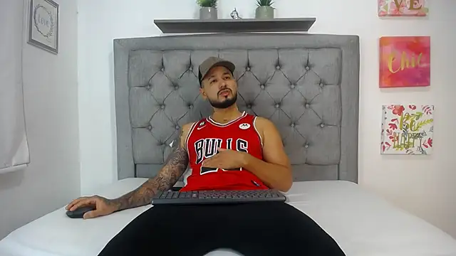 Emma beautifull online show from December 2024 10:05:02 AM