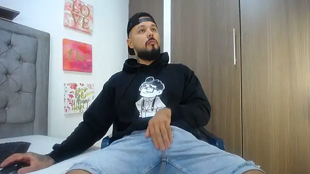 Emma beautifull online show from February 2025 04:46:02 AM