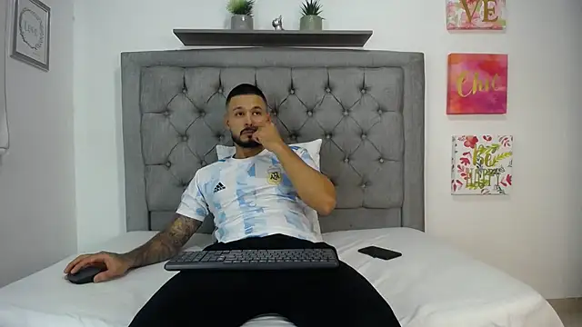 Emma beautifull online show from December 2024 01:03:02 AM