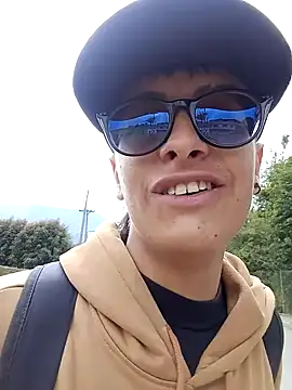 Snapshot of Cuervo_maniaco chatting on December 2024 06:42:02 PM Cuervo maniaco online show from December 2024 06:42:02 PM