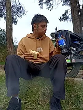 Cuervo maniaco online show from December 2025 04:21:02 PM