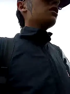 Snapshot of Cuervo_maniaco chatting on March 2025 04:24:01 PM Cuervo maniaco online show from March 2025 04:24:01 PM