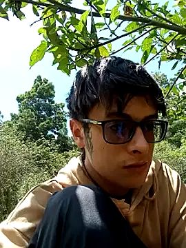 Snapshot of Cuervo_maniaco chatting on October 2025 05:05:01 PM Cuervo maniaco online show from October 2025 05:05:01 PM