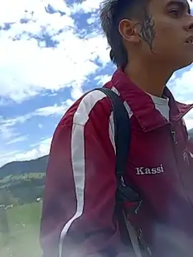 Cuervo maniaco online show from December 2025 05:37:02 PM