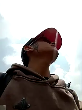 Snapshot of Cuervo_maniaco chatting on March 2025 03:48:02 PM Cuervo maniaco online show from March 2025 03:48:02 PM