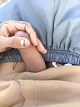 Snapshot of Cuervo_maniaco chatting on December 2024 03:38:02 PM Cuervo maniaco online show from December 2024 03:38:02 PM