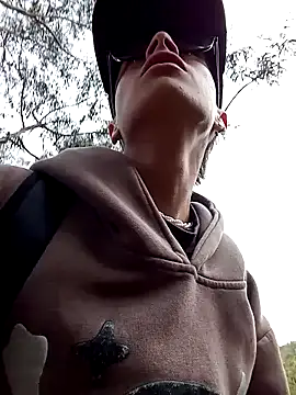 Snapshot of Cuervo_maniaco chatting on December 2024 07:11:02 PM Cuervo maniaco online show from December 2024 07:11:02 PM