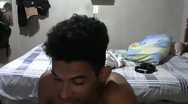 Snapshot of RenziTatte chatting on March 2025 04:45:01 AM RenziTatte online show from March 2025 04:45:01 AM