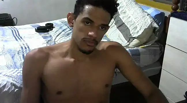 Snapshot of RenziTatte chatting on March 2025 11:23:02 PM RenziTatte online show from March 2025 11:23:02 PM