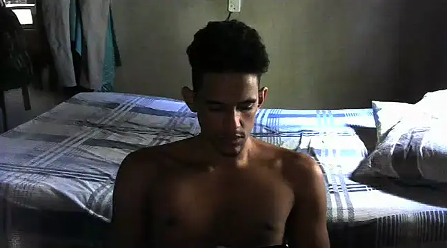 Snapshot of RenziTatte chatting on February 2025 08:58:02 PM RenziTatte online show from February 2025 08:58:02 PM