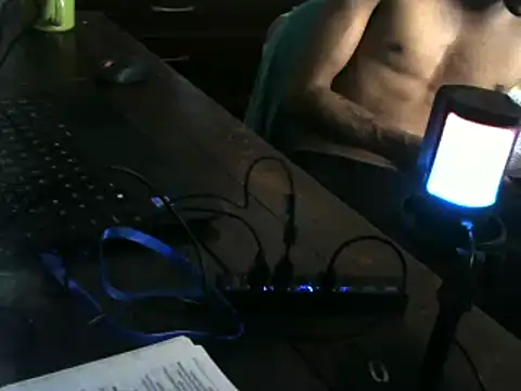 Snapshot of RenziTatte chatting on March 2025 06:00:02 PM RenziTatte online show from March 2025 06:00:02 PM