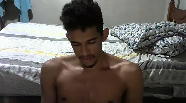 Snapshot of RenziTatte chatting on March 2025 12:34:02 AM RenziTatte online show from March 2025 12:34:02 AM