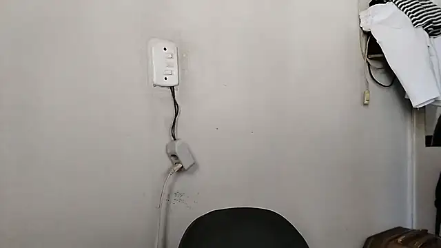 Snapshot of RenziTatte chatting on October 2025 04:51:02 PM RenziTatte online show from October 2025 04:51:02 PM