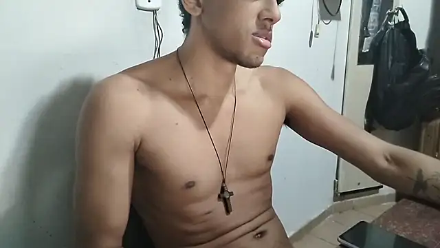 Snapshot of RenziTatte chatting on November 2025 02:14:02 AM RenziTatte online show from November 2025 02:14:02 AM