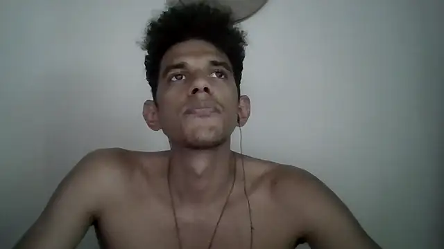 Snapshot of RenziTatte chatting on October 2025 05:58:01 PM RenziTatte online show from October 2025 05:58:01 PM