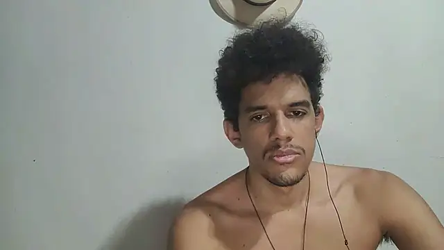 Snapshot of RenziTatte chatting on November 2025 04:49:02 AM RenziTatte online show from November 2025 04:49:02 AM