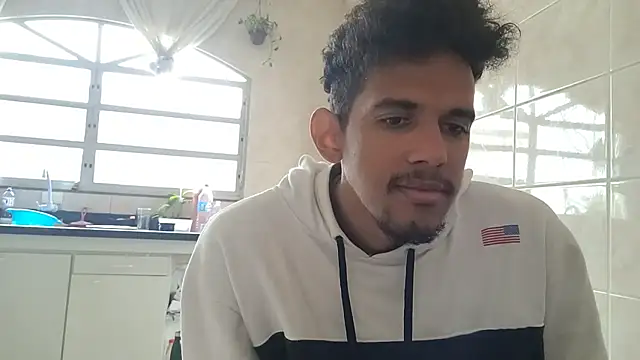 Snapshot of RenziTatte chatting on September 2025 01:50:01 PM RenziTatte online show from September 2025 01:50:01 PM