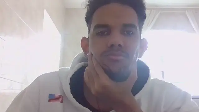 Snapshot of RenziTatte chatting on September 2025 12:33:01 PM RenziTatte online show from September 2025 12:33:01 PM