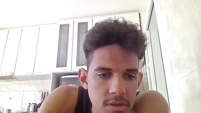 Snapshot of RenziTatte chatting on September 2025 02:06:02 PM RenziTatte online show from September 2025 02:06:02 PM