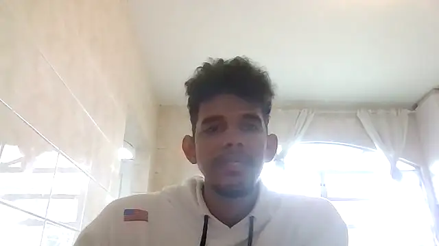 Snapshot of RenziTatte chatting on September 2025 03:19:02 PM RenziTatte online show from September 2025 03:19:02 PM