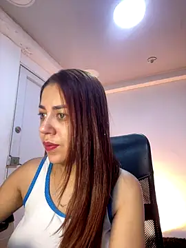 Snapshot of AnnbellaRosse chatting on September 2025 04:58:01 PM AnnbellaRosse online show from September 2025 04:58:01 PM