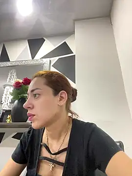 Snapshot of AnnbellaRosse chatting on November 2025 02:53:01 PM AnnbellaRosse online show from November 2025 02:53:01 PM