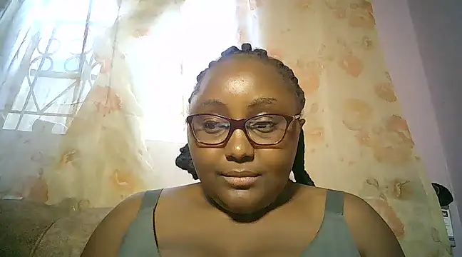 Snapshot of Queenxqu chatting on February 2025 05:23:01 AM Queenxqu online show from February 2025 05:23:01 AM