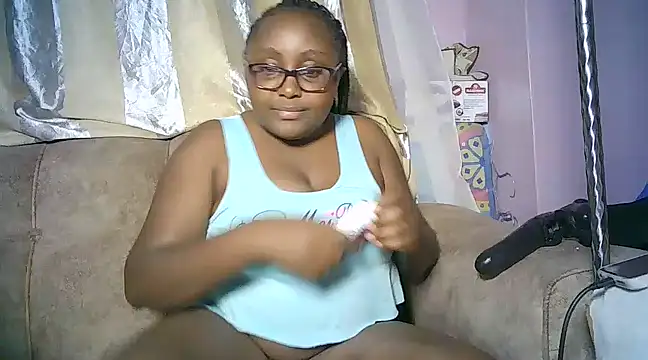 Snapshot of Queenxqu chatting on February 2025 07:31:02 PM Queenxqu online show from February 2025 07:31:02 PM