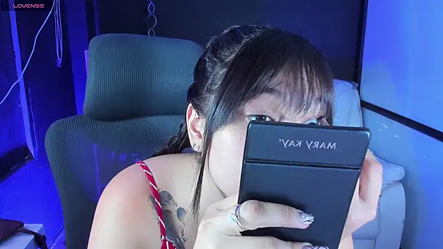 Snapshot of TifanyWhite_ chatting on March 2025 08:38:02 PM TifanyWhite online show from March 2025 08:38:02 PM